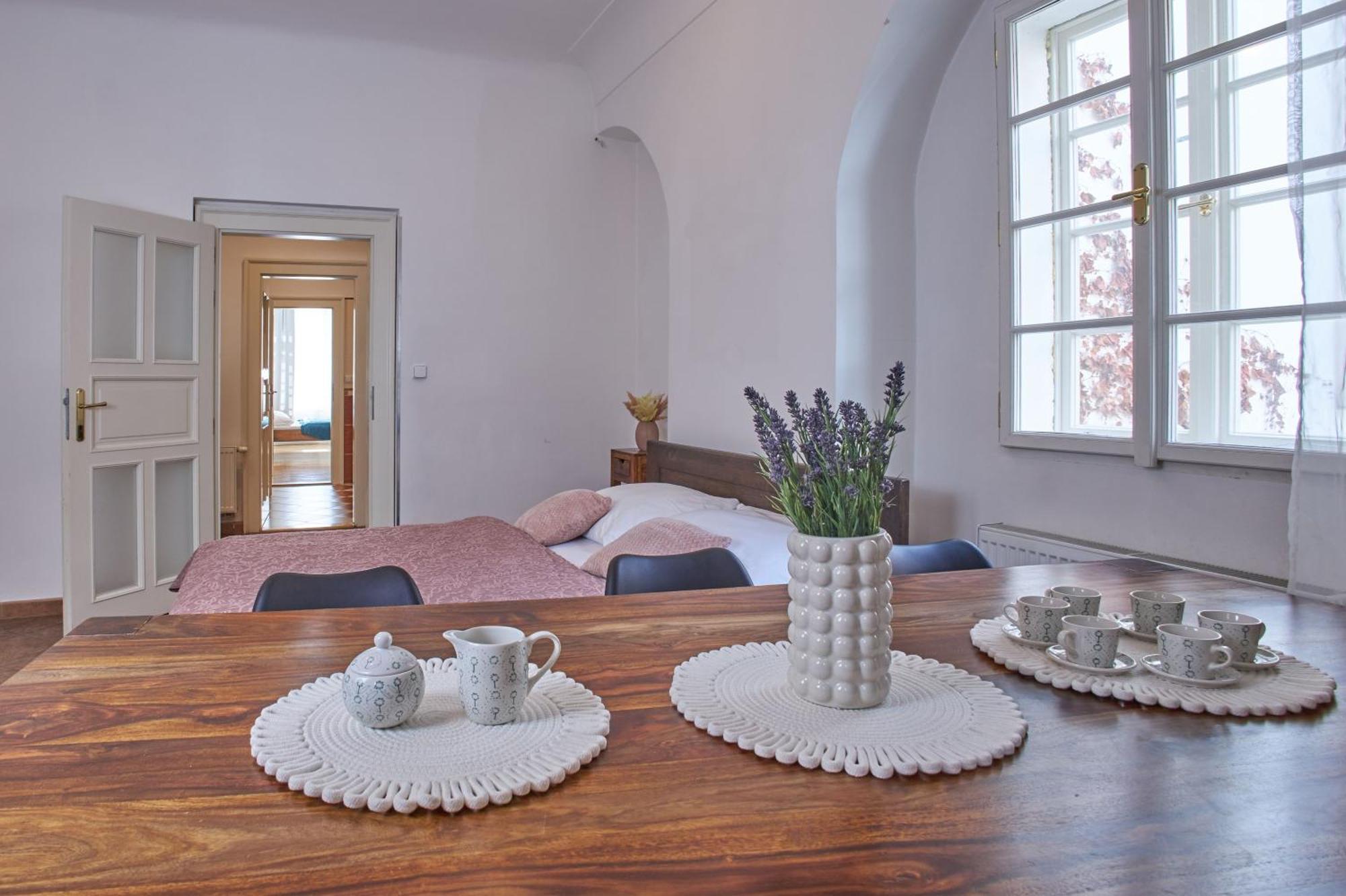Charles Bridge Suites, Prague